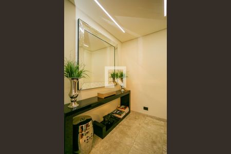 Apartamento à venda com 230m², 4 quartos e 3 vagas Apartamento à venda com 230m², 4 quartos e 3 vagasHall social