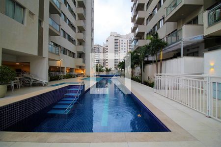 Apartamento à venda com 68m², 2 quartos e 1 vagaÁrea comum - Piscina