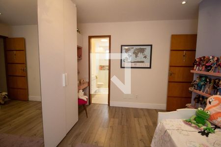 Apartamento à venda com 344m², 4 quartos e 4 vagasSuíte 2
