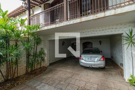 Casa à venda com 320m², 3 quartos e 3 vagasGaragem