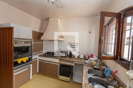 Casa à venda com 320m², 3 quartos e 3 vagasCozinha