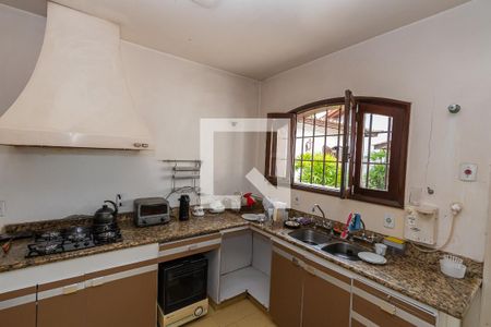 Casa à venda com 320m², 3 quartos e 3 vagasCozinha