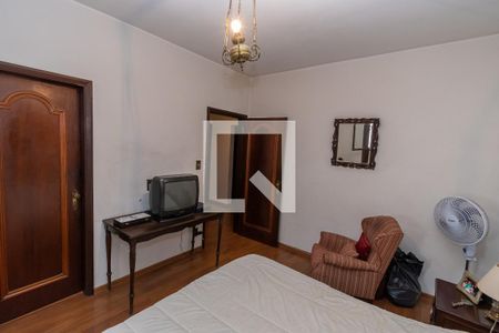 Casa à venda com 320m², 3 quartos e 3 vagasSuite