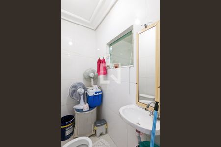 Casa à venda com 330m², 4 quartos e 4 vagas Casa à venda com 330m², 4 quartos e 4 vagasBanheiro de serviço