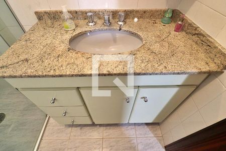 Apartamento à venda com 136m², 3 quartos e 1 vagaBanheiro da Suíte