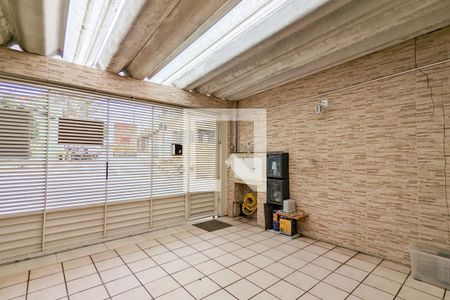 Casa à venda com 100m², 5 quartos e 2 vagas Casa à venda com 100m², 5 quartos e 2 vagasGaragem