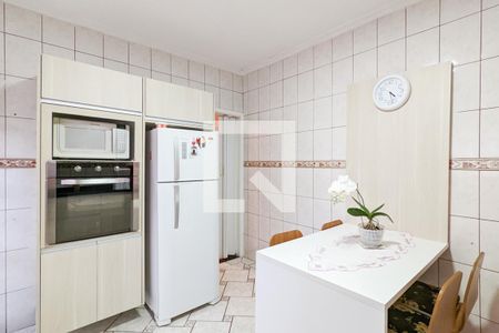 Casa à venda com 100m², 5 quartos e 2 vagas Casa à venda com 100m², 5 quartos e 2 vagasCozinha
