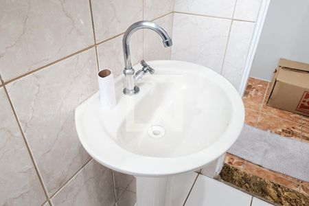 Casa à venda com 100m², 5 quartos e 2 vagas Casa à venda com 100m², 5 quartos e 2 vagasBanheiro