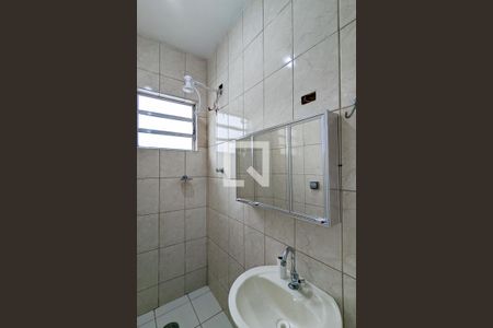 Casa à venda com 100m², 5 quartos e 2 vagas Casa à venda com 100m², 5 quartos e 2 vagasBanheiro