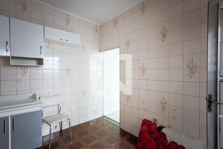 Casa à venda com 100m², 5 quartos e 2 vagas Casa à venda com 100m², 5 quartos e 2 vagasCozinha