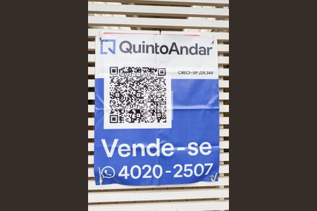 Casa à venda com 100m², 5 quartos e 2 vagas Casa à venda com 100m², 5 quartos e 2 vagasFachada