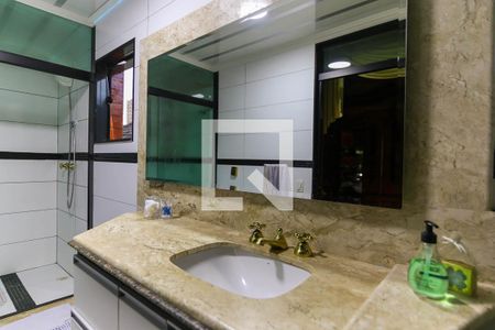 Casa à venda com 357m², 4 quartos e 6 vagasBanheiro da Suíte 1