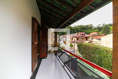 Casa à venda com 357m², 4 quartos e 6 vagasVaranda