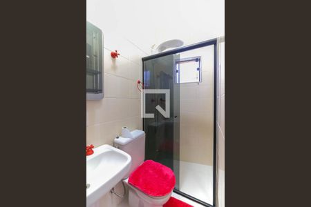 Casa à venda com 357m², 4 quartos e 6 vagasBanheiro da Suíte 2