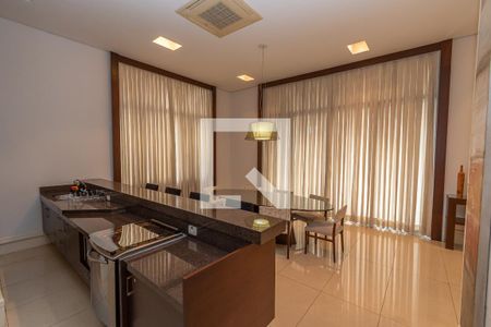 Apartamento à venda com 350m², 3 quartos e 5 vagas Apartamento à venda com 350m², 3 quartos e 5 vagasÁrea comum - Salão de festas
