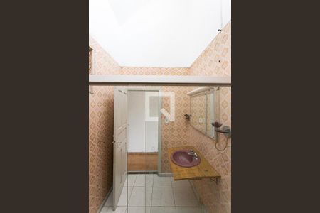 Casa à venda com 120m², 2 quartos e 2 vagasBanheiro