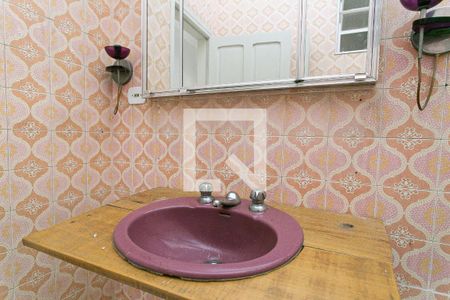 Casa à venda com 120m², 2 quartos e 2 vagasBanheiro