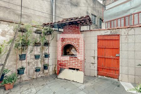 Casa à venda com 352m², 3 quartos e 2 vagas Casa à venda com 352m², 3 quartos e 2 vagasQuintal