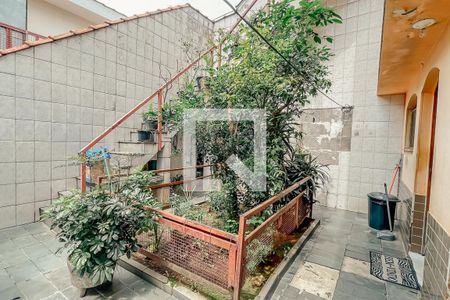 Casa à venda com 352m², 3 quartos e 2 vagas Casa à venda com 352m², 3 quartos e 2 vagasQuintal