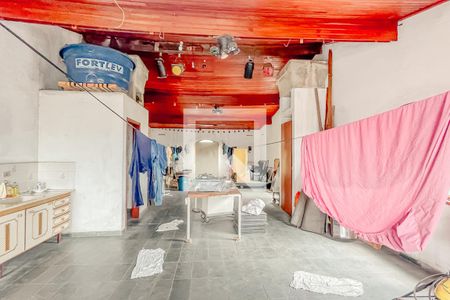 Casa à venda com 352m², 3 quartos e 2 vagas Casa à venda com 352m², 3 quartos e 2 vagasÁrea de Serviço