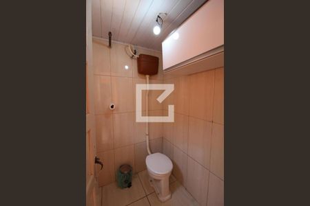 Casa à venda com 180m², 2 quartos e 4 vagasBanheiro de Serviço