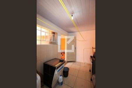 Casa à venda com 180m², 2 quartos e 4 vagasQuarto de Serviço