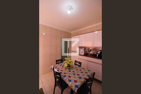 Casa à venda com 180m², 2 quartos e 4 vagasCozinha