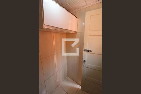 Casa à venda com 180m², 2 quartos e 4 vagasBanheiro de Serviço