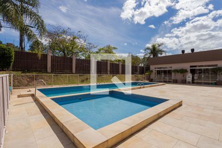 Apartamento à venda com 70m², 2 quartos e 1 vaga Apartamento à venda com 70m², 2 quartos e 1 vagaÁrea comum - Piscina