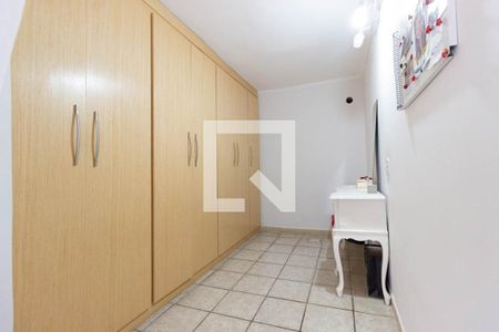 Casa à venda com 280m², 3 quartos e 2 vagasQuarto 2