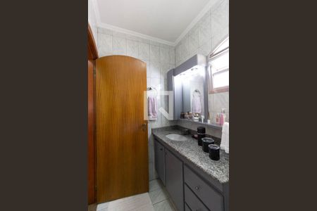 Casa à venda com 280m², 3 quartos e 2 vagasBanheiro