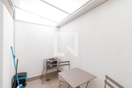 Apartamento à venda com 24m², 1 quarto e sem vaga Apartamento à venda com 24m², 1 quarto e sem vagaVaranda