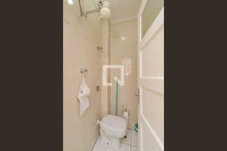 Apartamento à venda com 90m², 2 quartos e sem vaga Apartamento à venda com 90m², 2 quartos e sem vagaBanheiro de serviço