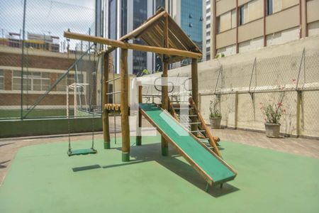 Apartamento à venda com 90m², 2 quartos e sem vaga Apartamento à venda com 90m², 2 quartos e sem vagaÁrea comum - Playground