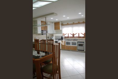 Casa à venda com 315m², 4 quartos e 5 vagasCozinha