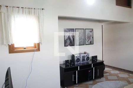 Casa à venda com 315m², 4 quartos e 5 vagasEscritório