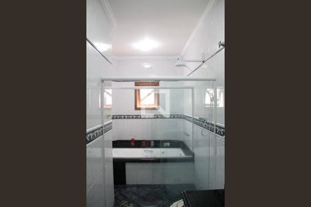 Casa à venda com 315m², 4 quartos e 5 vagasBanheiro da Suíte 1