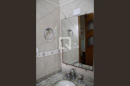 Casa à venda com 315m², 4 quartos e 5 vagasBanheiro da Suíte 3