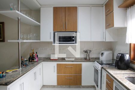 Casa à venda com 315m², 4 quartos e 5 vagasCozinha