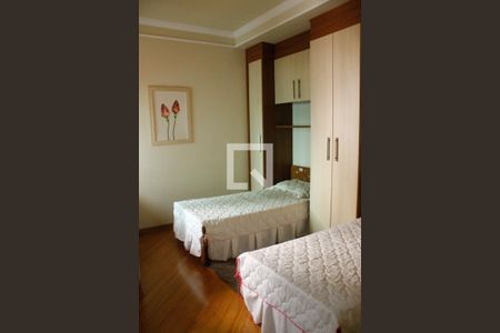 Casa à venda com 315m², 4 quartos e 5 vagasSuíte 3