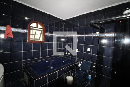 Casa para alugar com 210m², 3 quartos e 3 vagasSuite banheiro