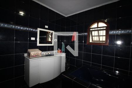 Casa para alugar com 210m², 3 quartos e 3 vagasSuite banheiro