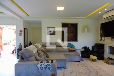 Sala de casa de condomínio para alugar com 3 quartos, 360m² em Rio Tavares, Florianópolis