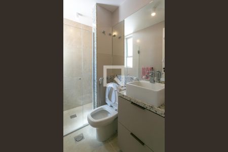 Banheiro de apartamento para alugar com 1 quarto, 40m² em São Pedro, Belo Horizonte