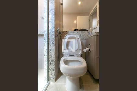 Banheiro de apartamento para alugar com 1 quarto, 40m² em São Pedro, Belo Horizonte