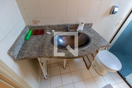 Apartamento para alugar com 84m², 2 quartos e 1 vagaDetalhe do banheiro