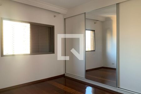Apartamento à venda com 120m², 3 quartos e 2 vagasQuarto 2 - Suíte