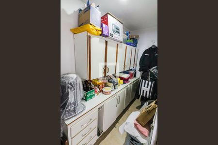 Casa à venda com 200m², 4 quartos e 4 vagas Casa à venda com 200m², 4 quartos e 4 vagasDispensa