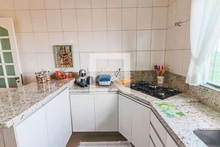 Casa à venda com 200m², 4 quartos e 4 vagas Casa à venda com 200m², 4 quartos e 4 vagasCozinha