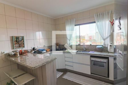 Casa à venda com 200m², 4 quartos e 4 vagas Casa à venda com 200m², 4 quartos e 4 vagasCozinha